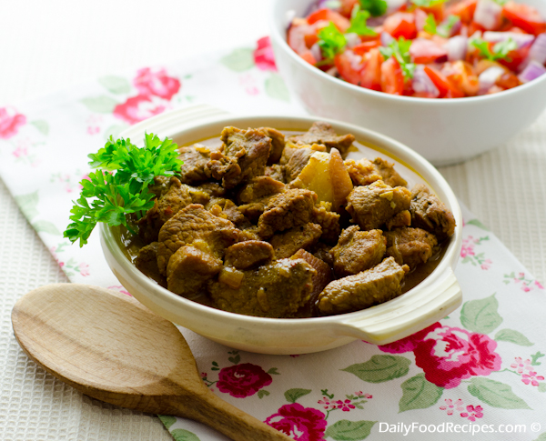 Sri Lankan Pork Curry (ඌරු මස් කරි)