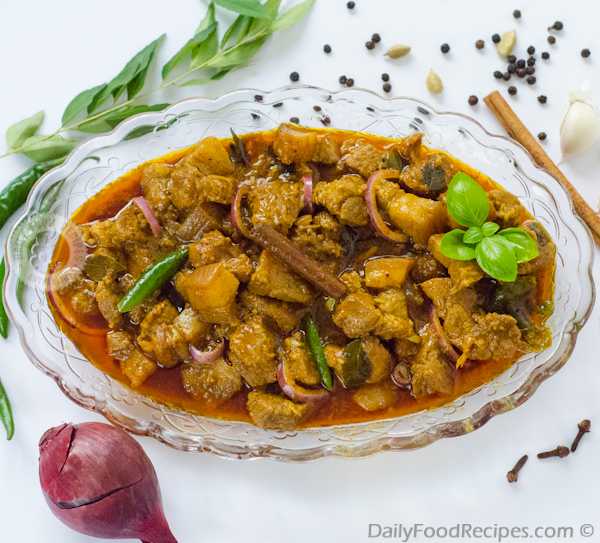 Sri Lankan Pork Curry (ඌරු මස් කරි)