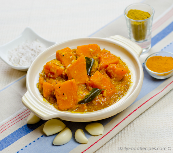 Pumpkin Curry (Wattakka Curry)